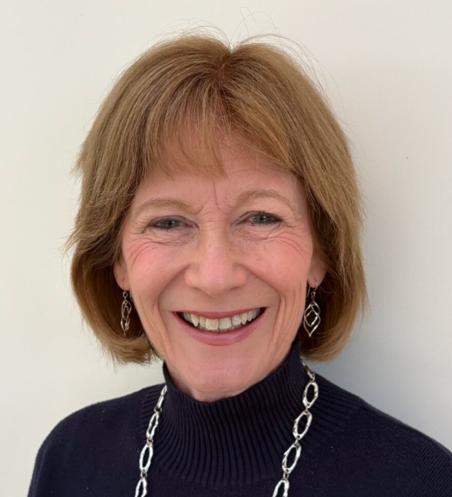 A headshot of Fiona Miller smiling